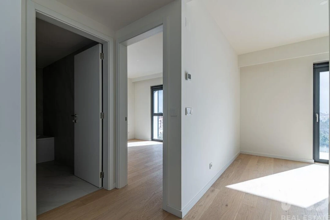 Apartamento T1 para Venda em Avenidas Novas Foto 10