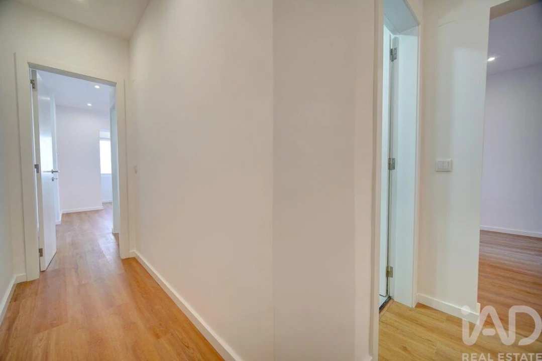 Apartamento T3 para Venda em Venteira Foto 11