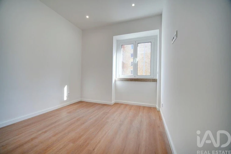 Apartamento T3 para Venda em Venteira Foto 16