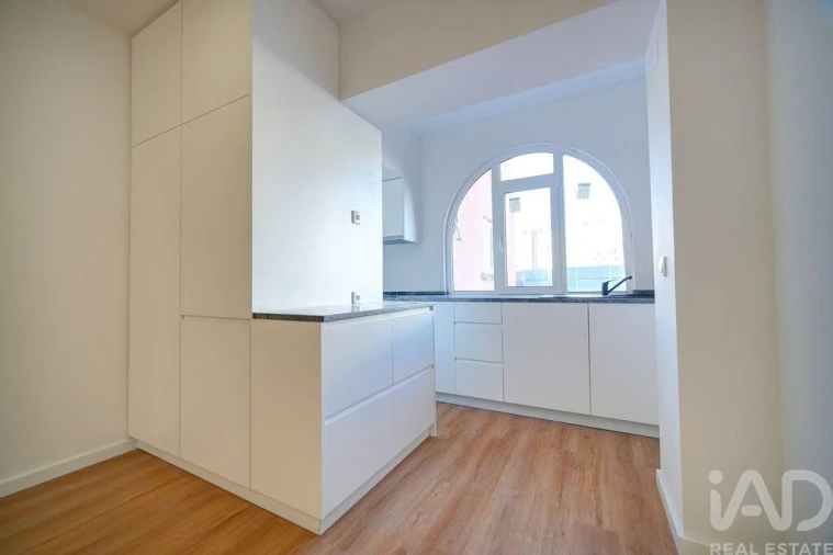 Apartamento T3 para Venda em Venteira Foto 5