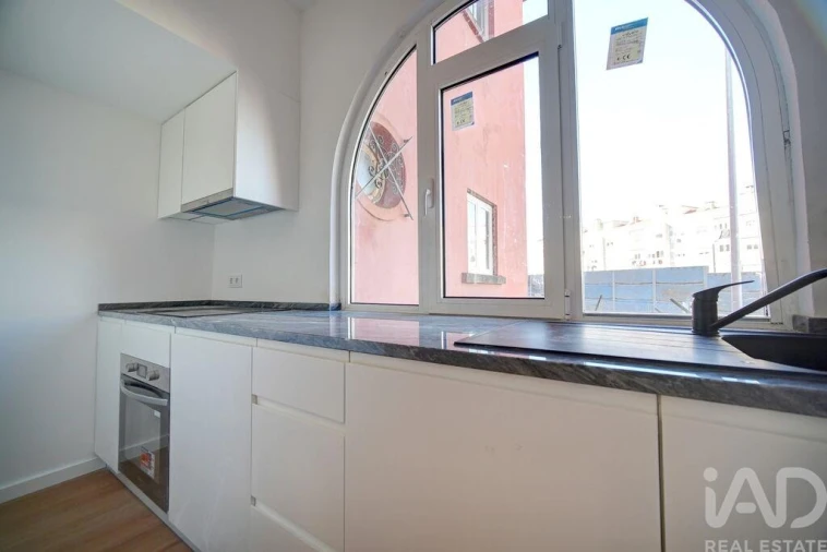 Apartamento T3 para Venda em Venteira Foto 6