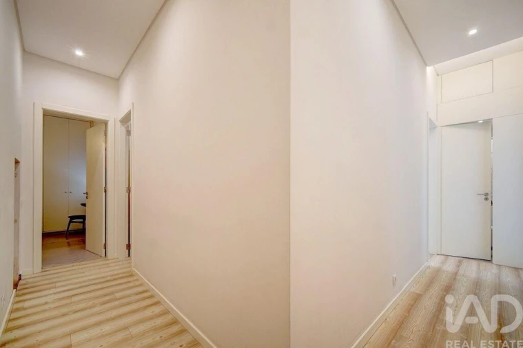 Apartamento T3 para Venda em Venteira Foto 6