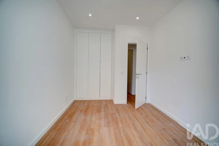 Apartamento T3 para Venda em Venteira Foto 19