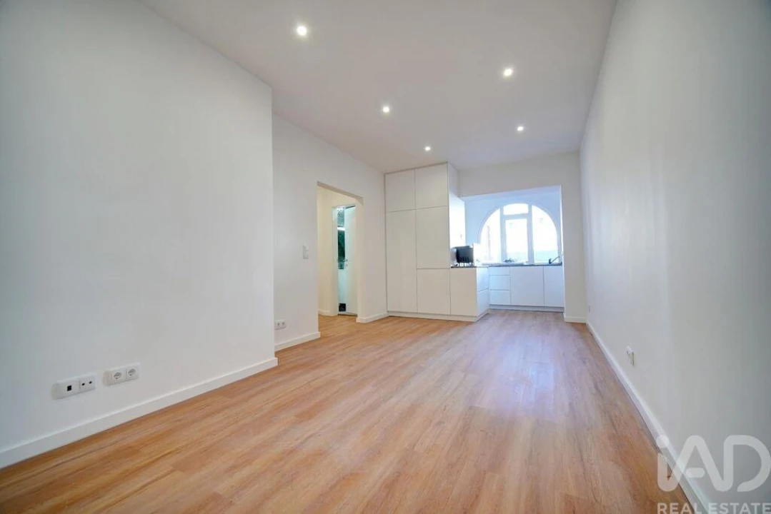 Apartamento T3 para Venda em Venteira Foto 4