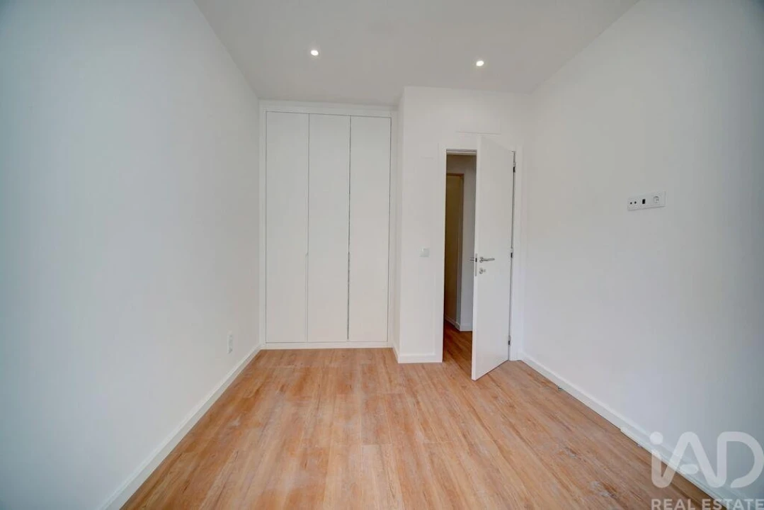 Apartamento T3 para Venda em Venteira Foto 19