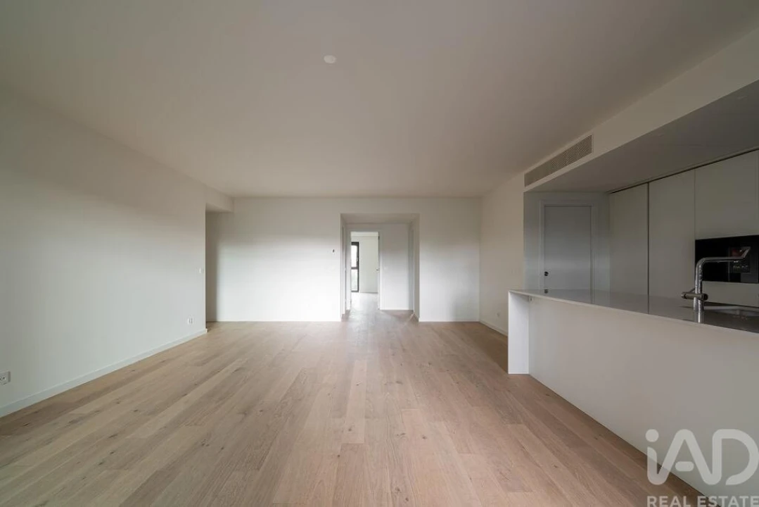 Apartamento T2 para Venda em São Domingos de Benfica Foto 4