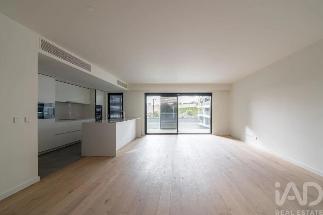 Apartamento T2 para Venda em São Domingos de Benfica Foto 3