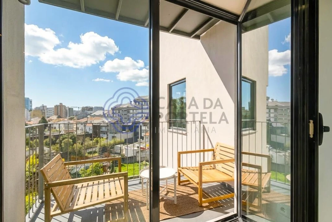 Apartamento T1 para Venda em Cedofeita, Santo Ildefonso, Sé, Miragaia, São Nicolau e Vitória Foto 1