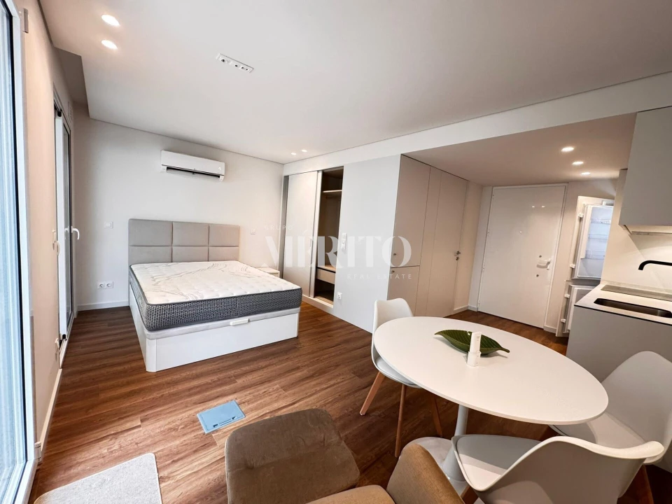 Apartamento para Venda em Urgezes Foto 5