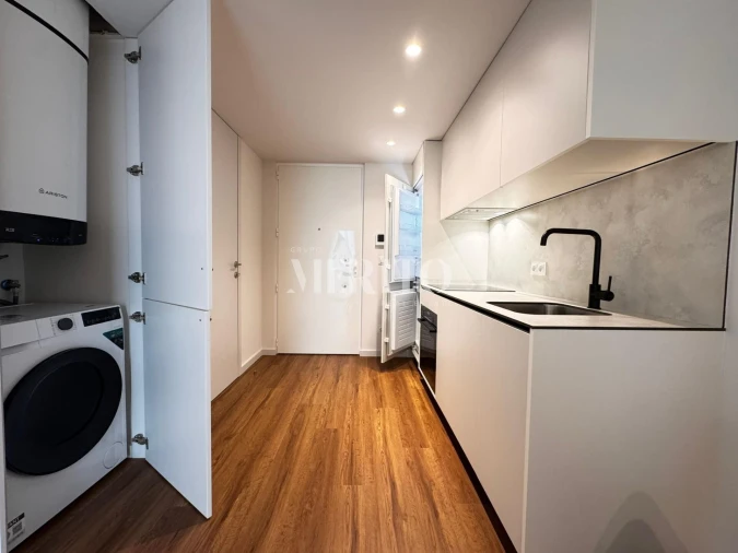 Apartamento para Venda em Urgezes Foto 9