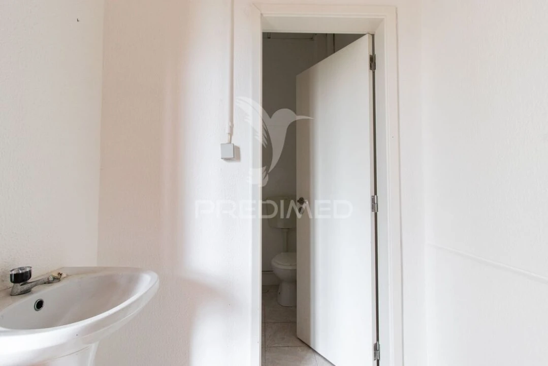 Armazém para Arrendamento em Santa Maria e São Miguel, São Martinho, São Pedro Penaferrim Foto 16