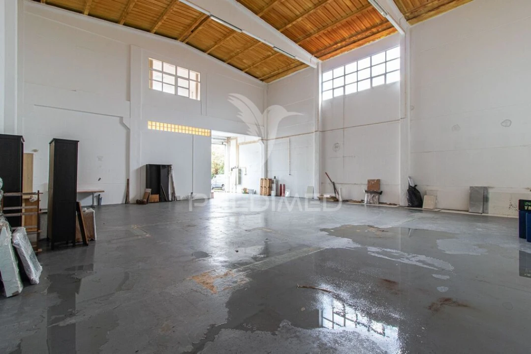 Armazém para Arrendamento em Santa Maria e São Miguel, São Martinho, São Pedro Penaferrim Foto 4