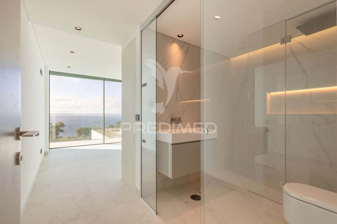 Moradia T4 para Venda em Funchal (São Pedro) Foto 12