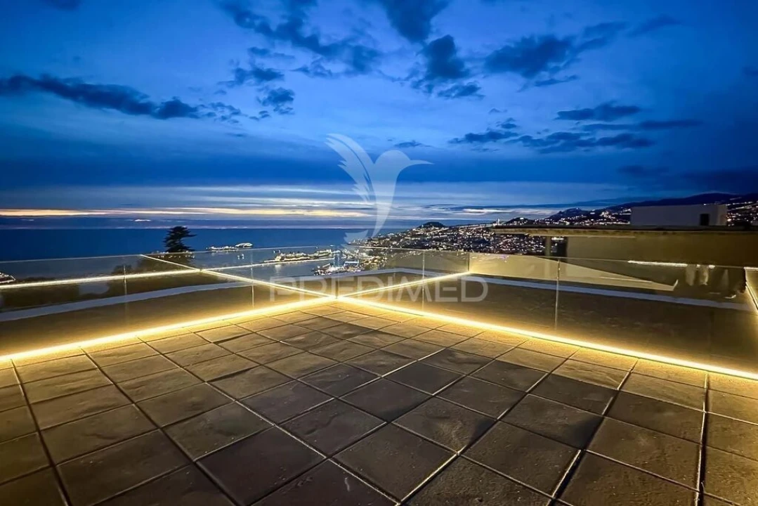 Moradia T4 para Venda em Funchal (São Pedro) Foto 6