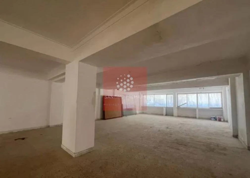 Armazém para Arrendamento em Agualva e Mira-Sintra Foto 1