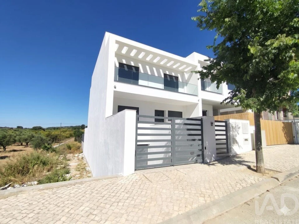 Moradia T3 para Venda em Tavira (Santa Maria e Santiago) Foto 2
