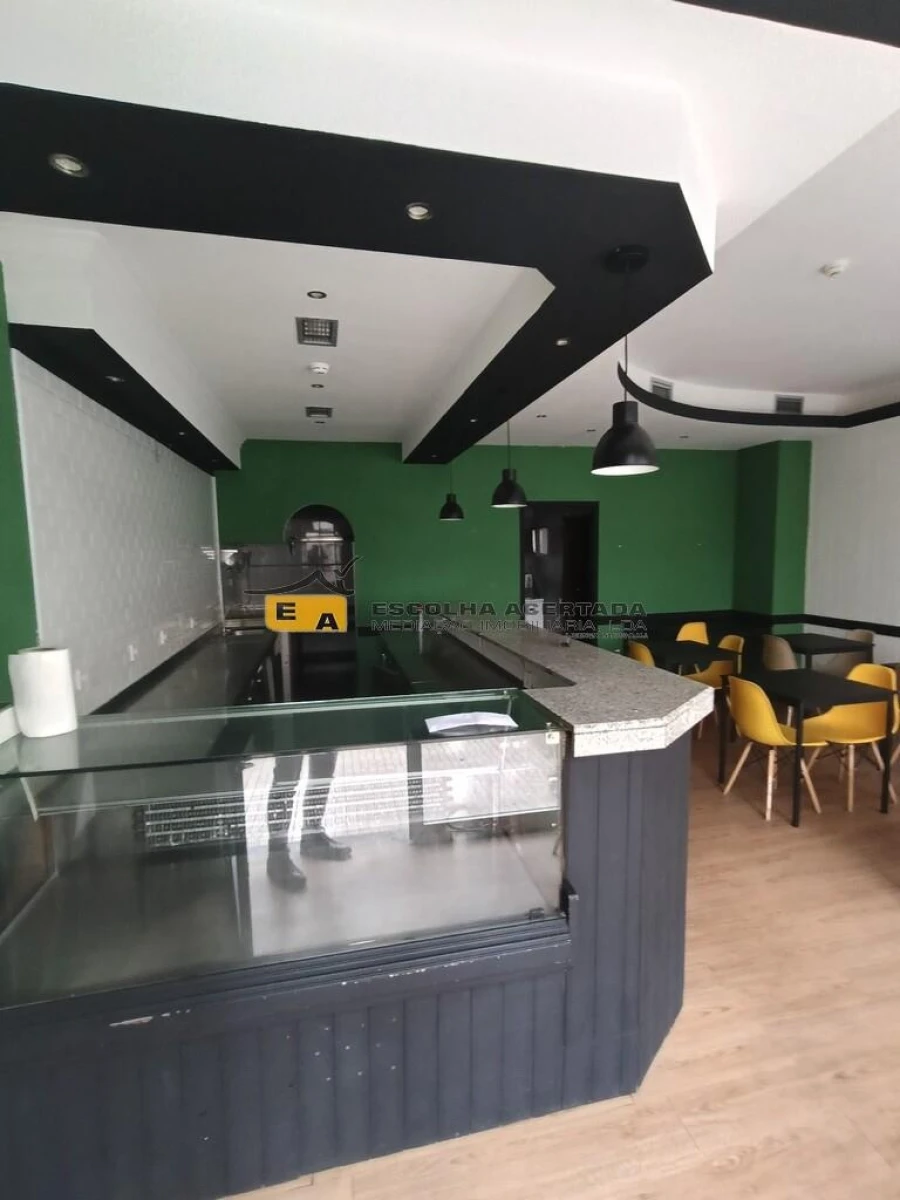 Loja para Arrendamento em Cidade da Maia Foto 2