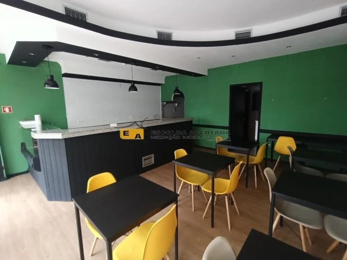 Loja para Arrendamento em Cidade da Maia Foto 3