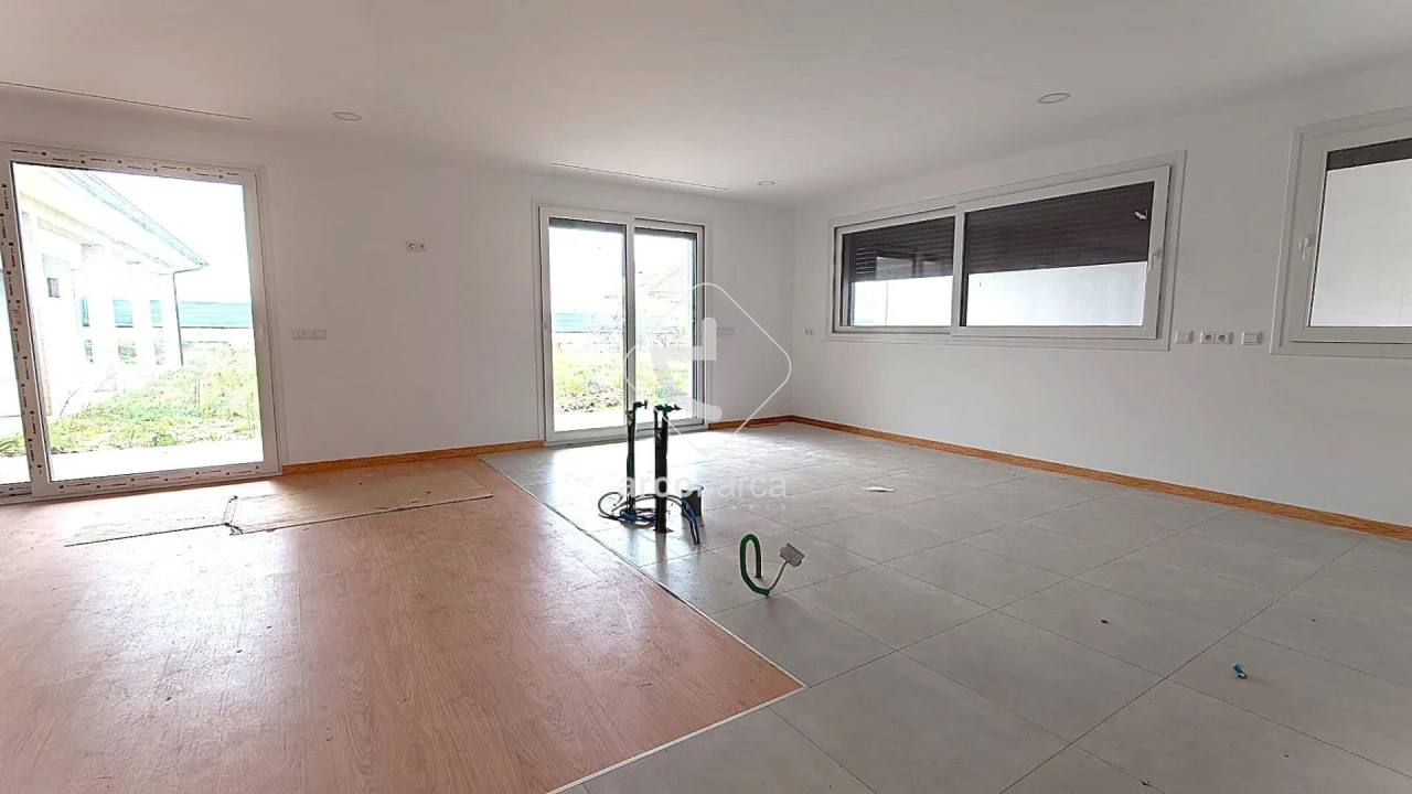 Moradia T3 para Venda em Monte Redondo Foto 8