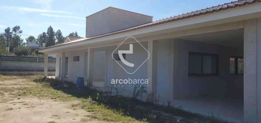 Moradia T3 para Venda em Monte Redondo Foto 14