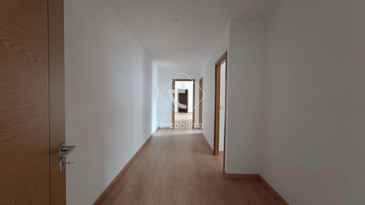 Moradia T3 para Venda em Monte Redondo Foto 11