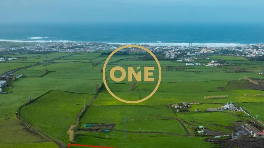 Terreno para Venda em Ribeira Grande (Conceição)