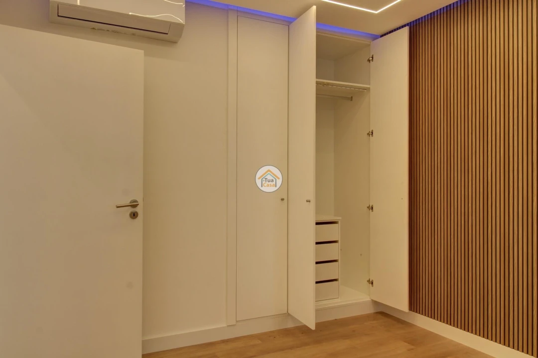 Apartamento T2 para Venda em Quarteira Foto 10