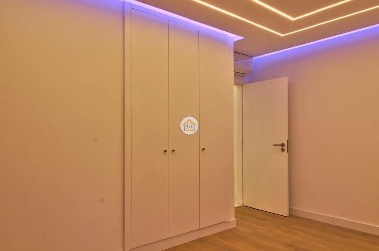 Apartamento T2 para Venda em Quarteira Foto 5