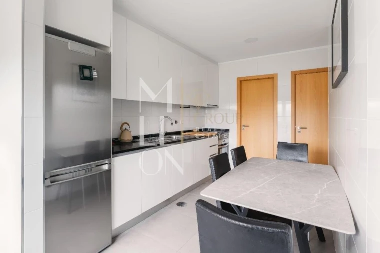 Apartamento T2 para Venda em Canidelo Foto 3