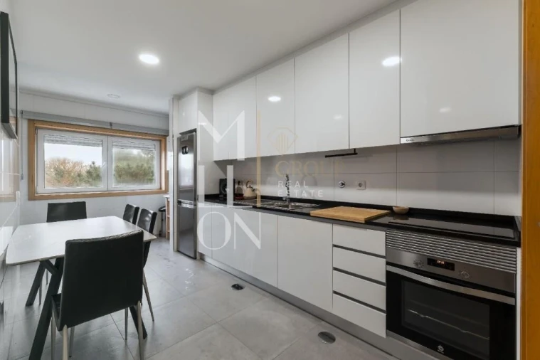 Apartamento T2 para Venda em Canidelo Foto 2