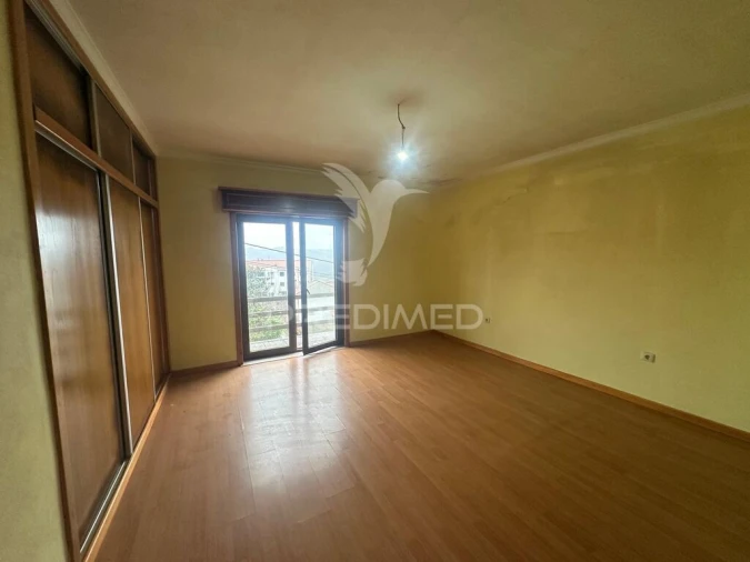 Moradia T3 para Venda em Alijo Foto 9