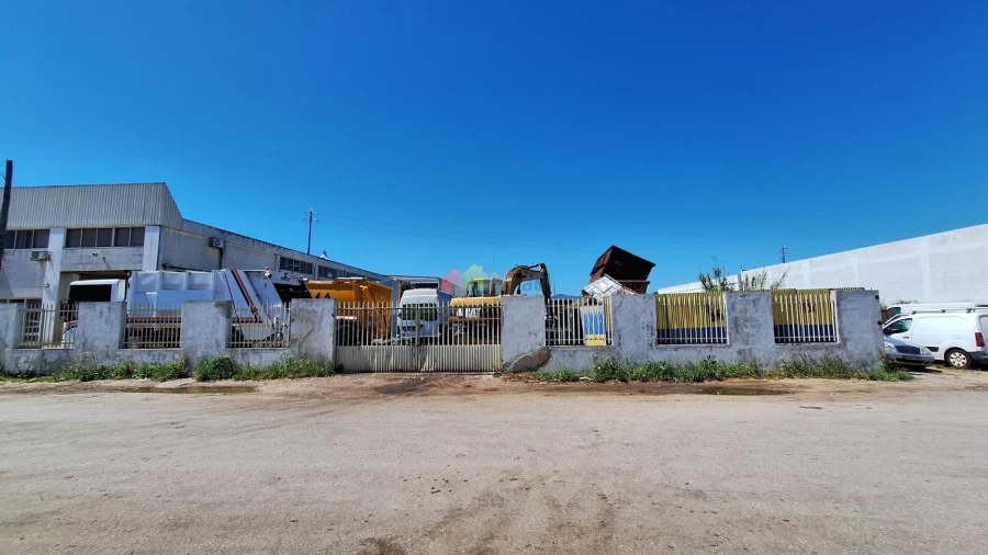 Armazém para Venda em Alhos Vedros