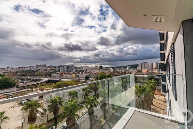 Apartamento T1 para Venda em Avenidas Novas Foto 16