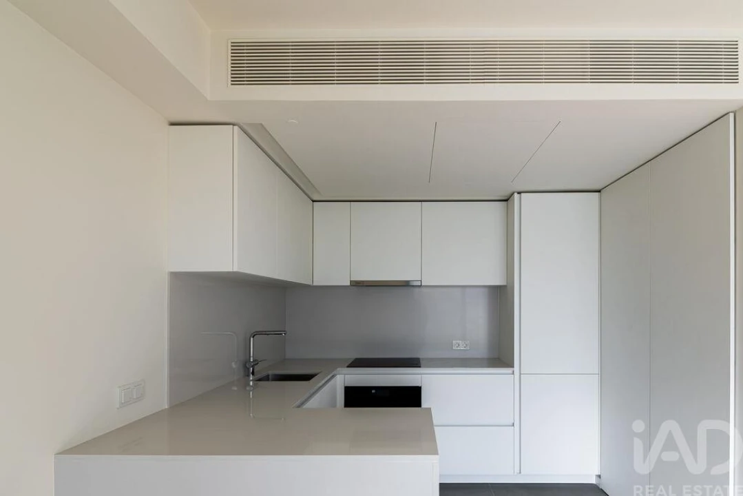 Apartamento T1 para Venda em Avenidas Novas Foto 4