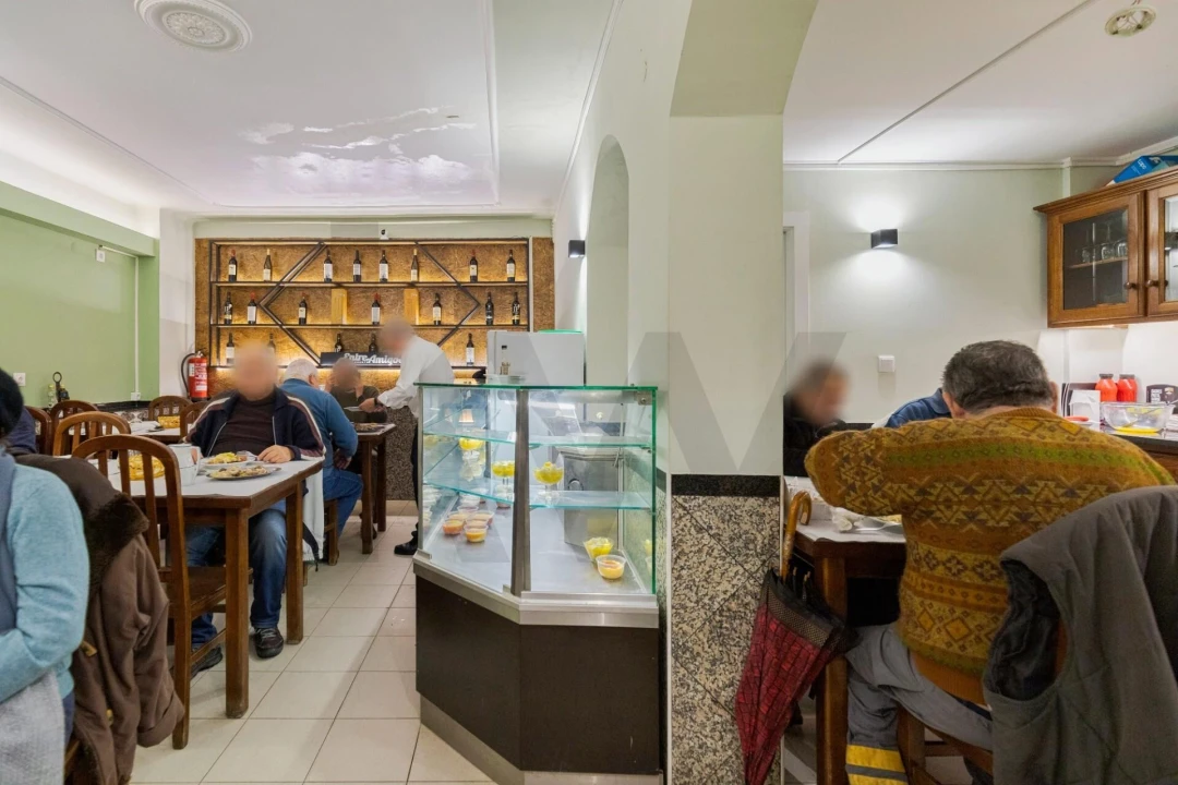 Loja para Trespasse em Almada, Cova da Piedade, Pragal e Cacilhas Foto 22