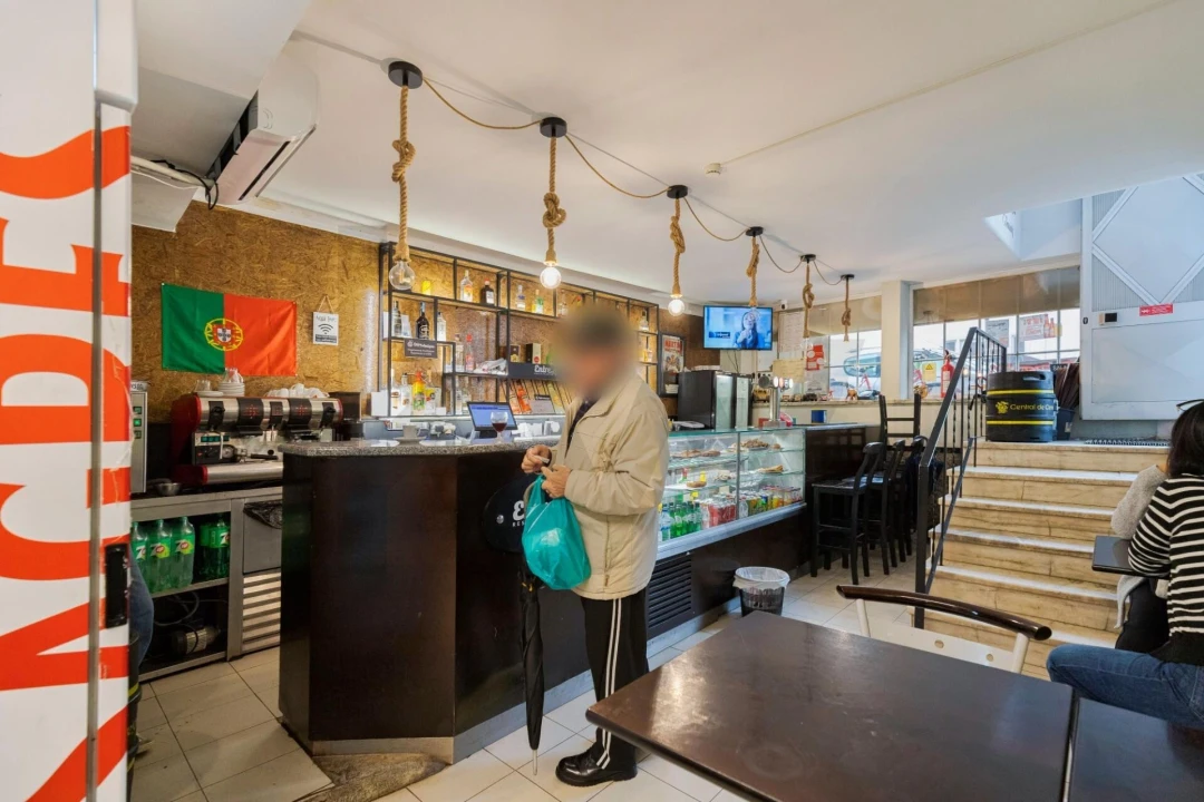 Loja para Trespasse em Almada, Cova da Piedade, Pragal e Cacilhas Foto 5