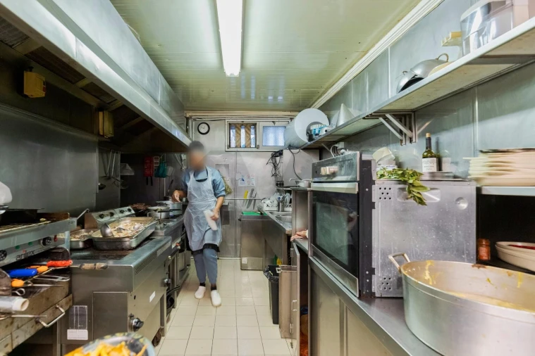 Loja para Trespasse em Almada, Cova da Piedade, Pragal e Cacilhas Foto 13