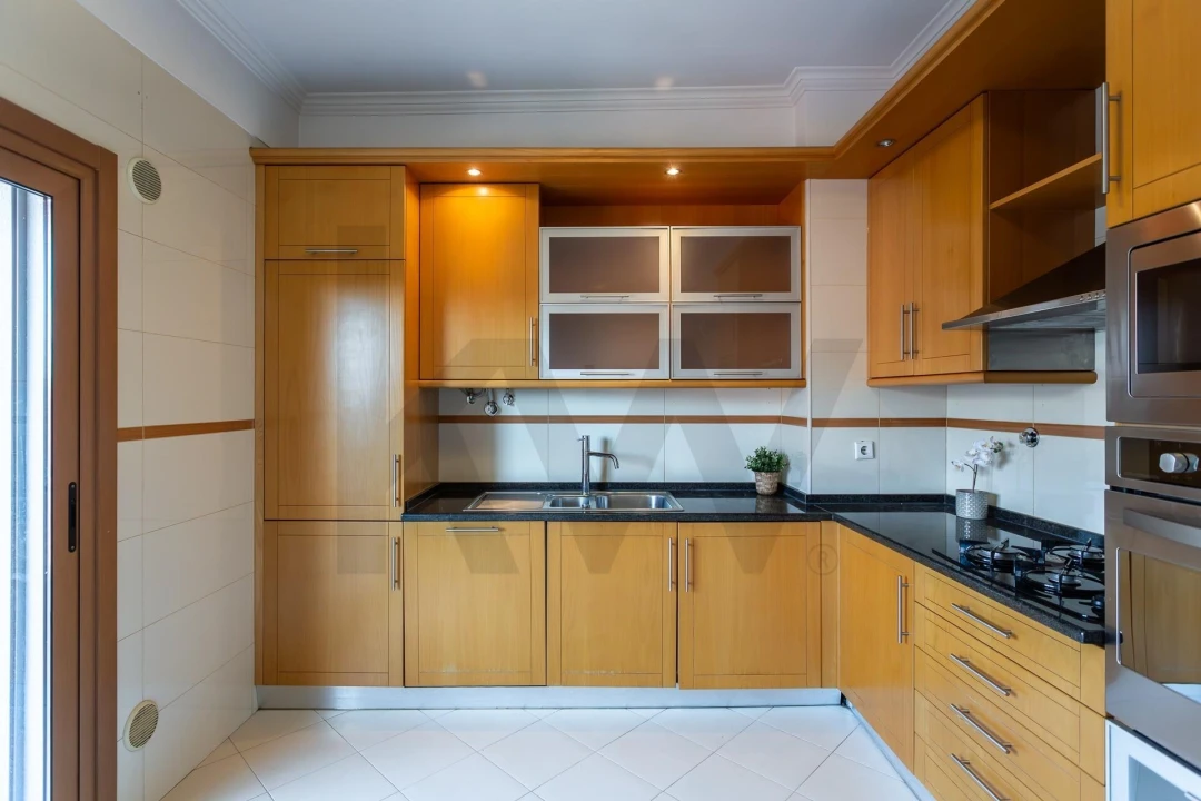 Apartamento T2 para Arrendamento em Odivelas Foto 6