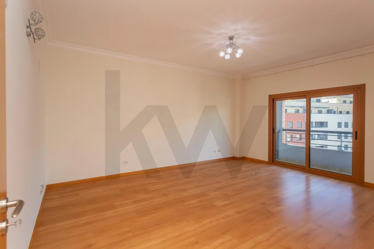 Apartamento T2 para Arrendamento em Odivelas Foto 11