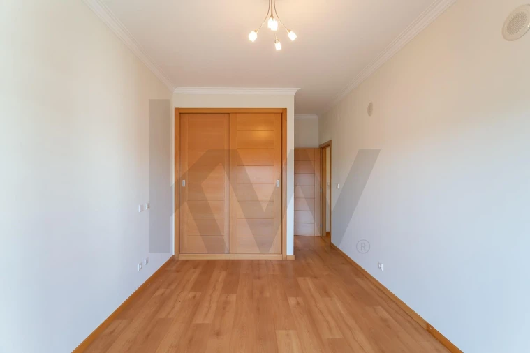 Apartamento T2 para Arrendamento em Odivelas Foto 22