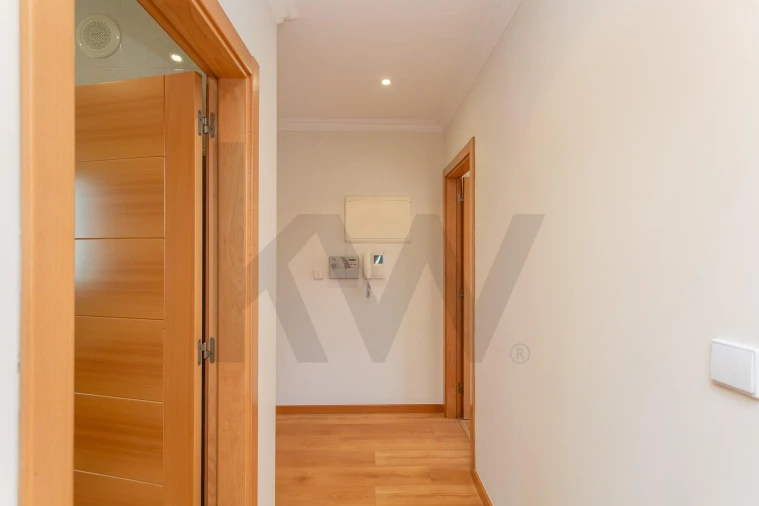 Apartamento T2 para Arrendamento em Odivelas Foto 25