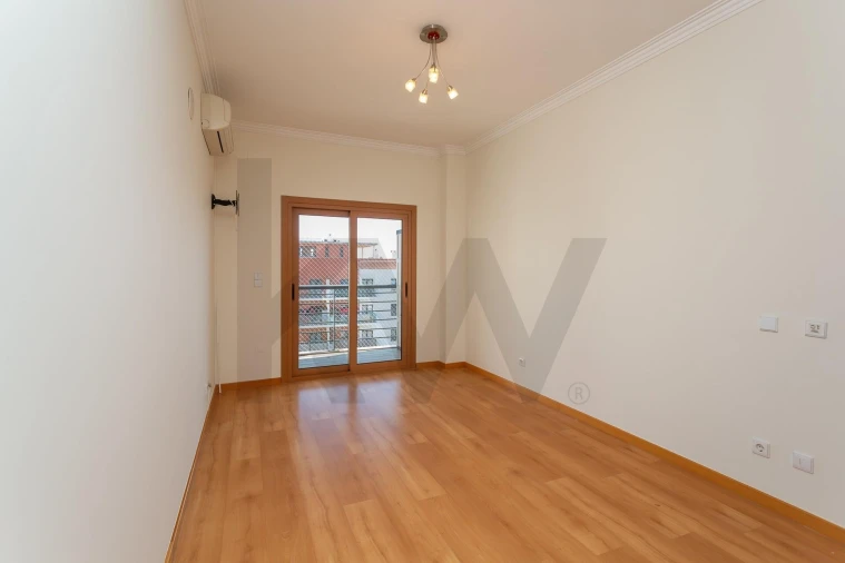 Apartamento T2 para Arrendamento em Odivelas Foto 19