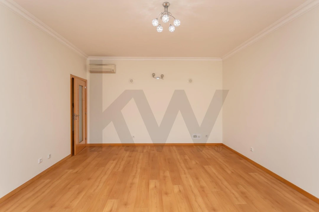 Apartamento T2 para Arrendamento em Odivelas Foto 15