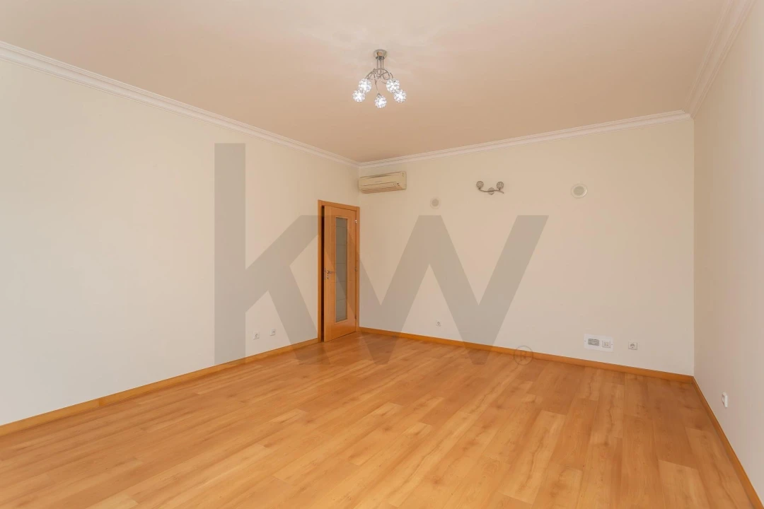 Apartamento T2 para Arrendamento em Odivelas Foto 16