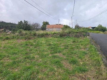 Moradia T4 para Venda em Santa Cruz