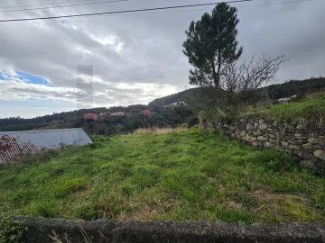 Moradia T4 para Venda em Santa Cruz