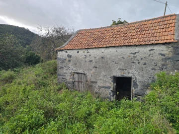 Moradia T4 para Venda em Santa Cruz