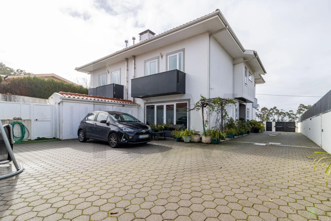 Moradia T3 para Venda em Santa Maria da Feira, Travanca, Sanfins e Espargo Foto 2