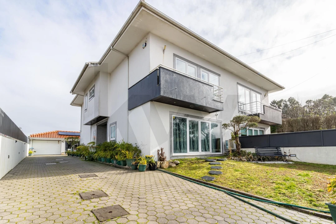 Moradia T3 para Venda em Santa Maria da Feira, Travanca, Sanfins e Espargo Foto 3