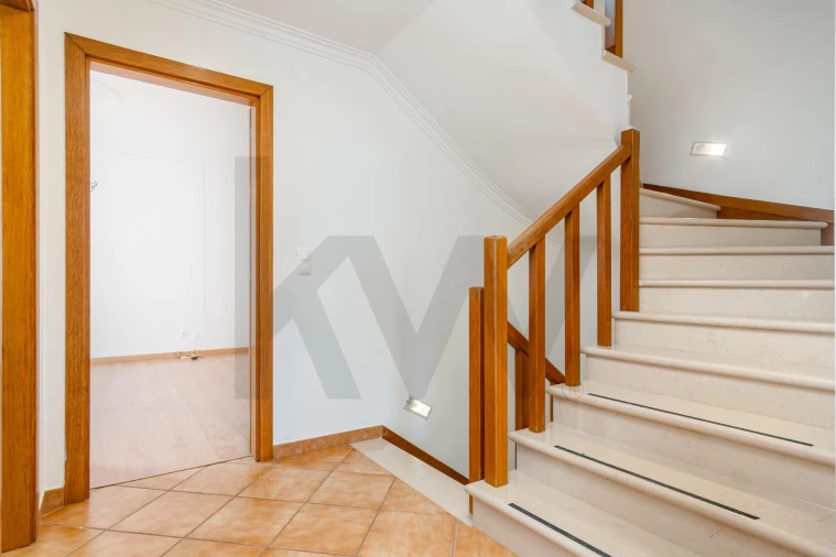 Moradia T3 para Venda em Fernao Ferro Foto 38